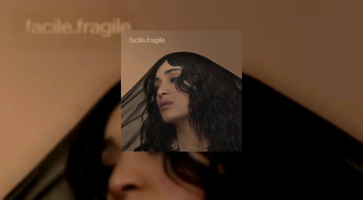 L'Album facile.fragile de Camélia Jordana disponible en pré-commande !
